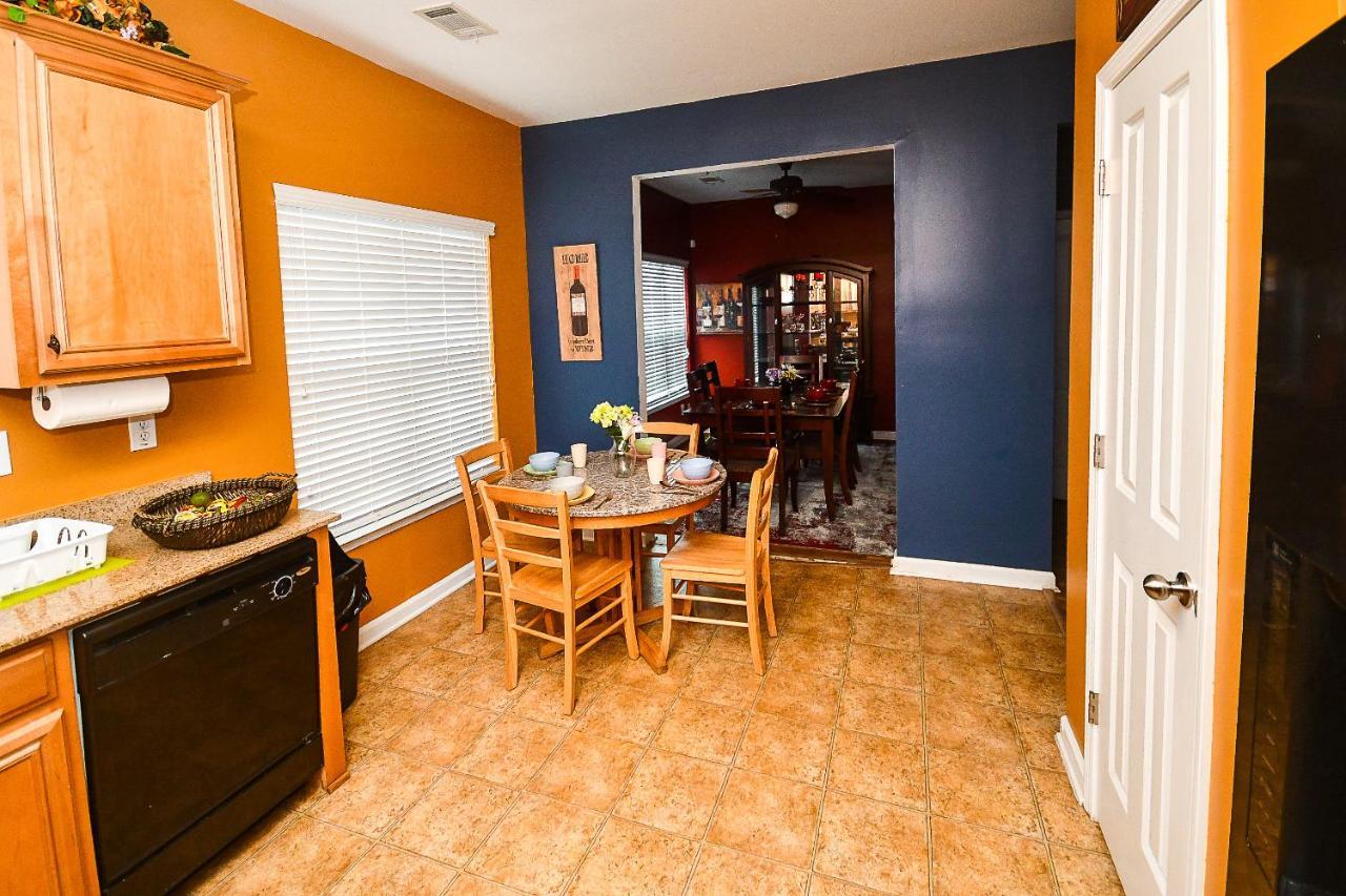 4 - Bed With Cali King Bed, 12 Mins To Dtwn Holiday home
